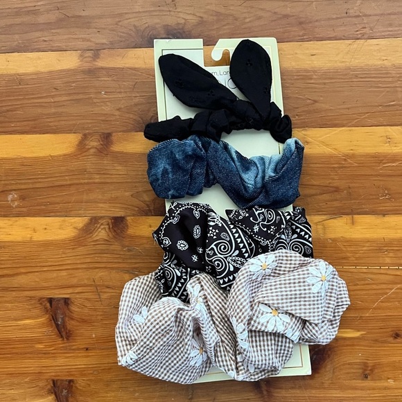 Scrunchie Hair Scrunchies - Picture 3 of 7